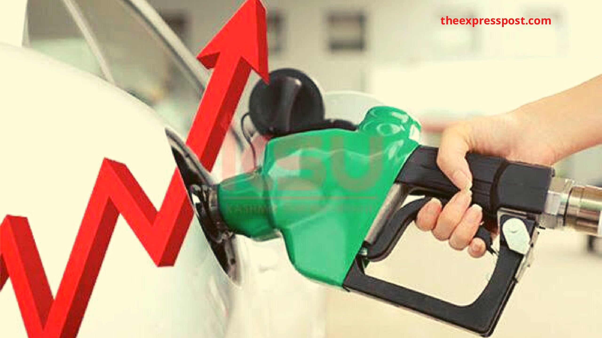 Petrol, Diesel Prices Today Hiked for 4th Day in a Row; Hit New High. Know Fuel Rates