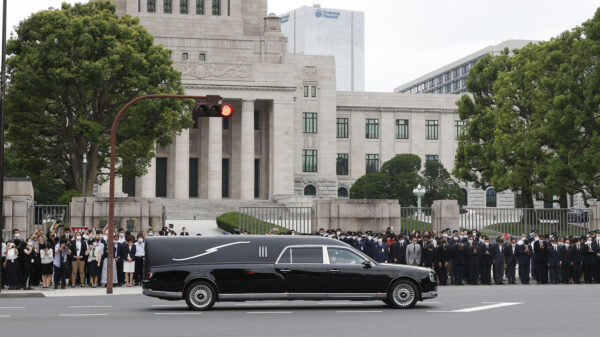  Japanese say final goodbye to former PM Shinzo Abe at funeral