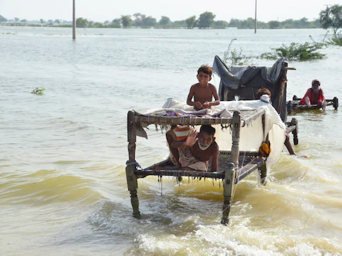 Pakistan Floods Brutal Reminder of How Indian Subcontinent Has Become a 'Climate Crisis Hotspot'