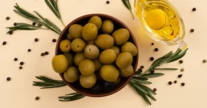 wellhealthorganic.com:11-health-benefits-and-side-effects-of-olives-benefits-of-olives